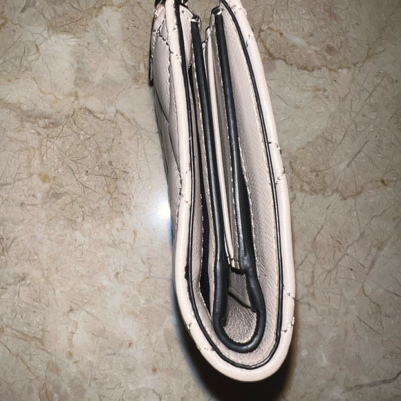 NEW Versace Quilted Lambskin Leather Medusa Wallet Full Set - Picture 9 of 12